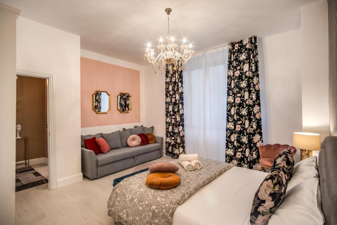 פיזה Aweshomeitaly - White Mirrors Apartment מראה חיצוני תמונה