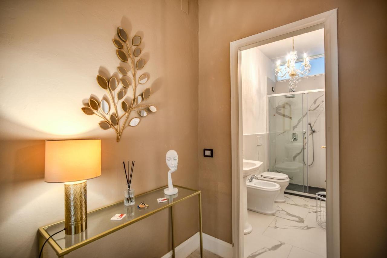 פיזה Aweshomeitaly - White Mirrors Apartment מראה חיצוני תמונה