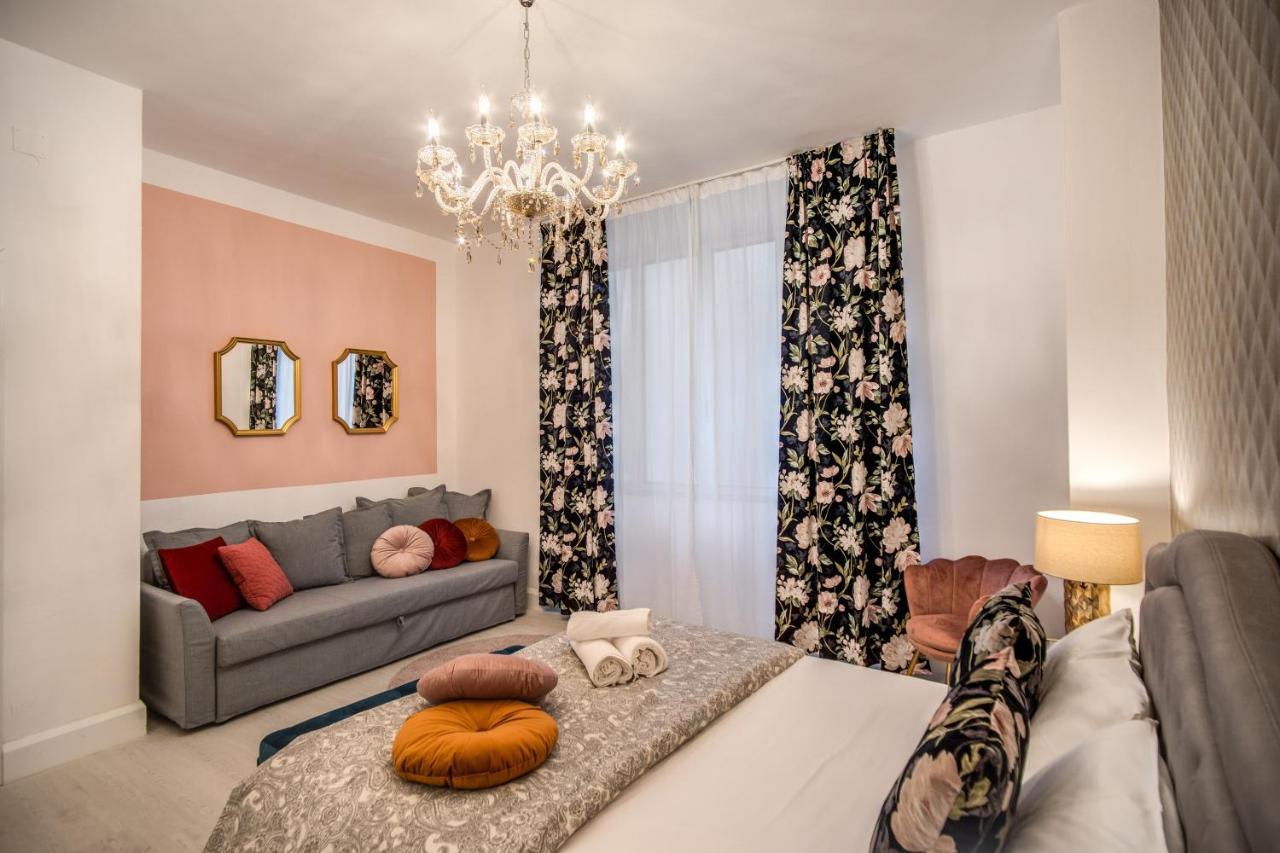 פיזה Aweshomeitaly - White Mirrors Apartment מראה חיצוני תמונה
